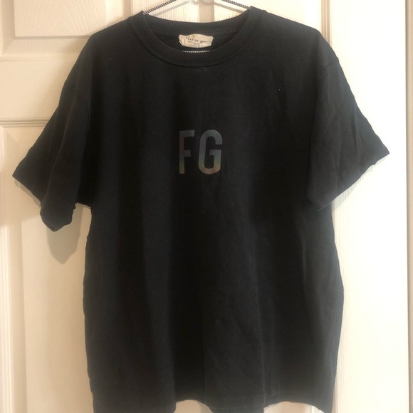 Fear of God 6th collection short sleeve size small holographic tshirt - Picture 2 of 16